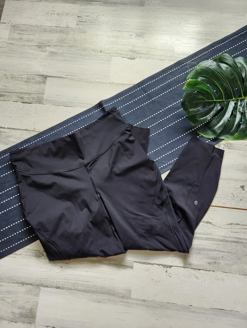 Lululemon Base Pase High Rise Tight Leggings Black 25